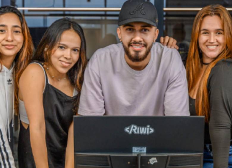 Este nuevo centro de entrenamiento para desarrollo de software se enorgullece de haber dado un paso decisivo en la transformación de la educación tecnológica. FOTO: RIWI