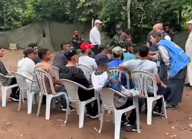 Momento de la liberación de los secuestrados. FOTO: Captura de video de redes sociales cortesía @CanalTRO