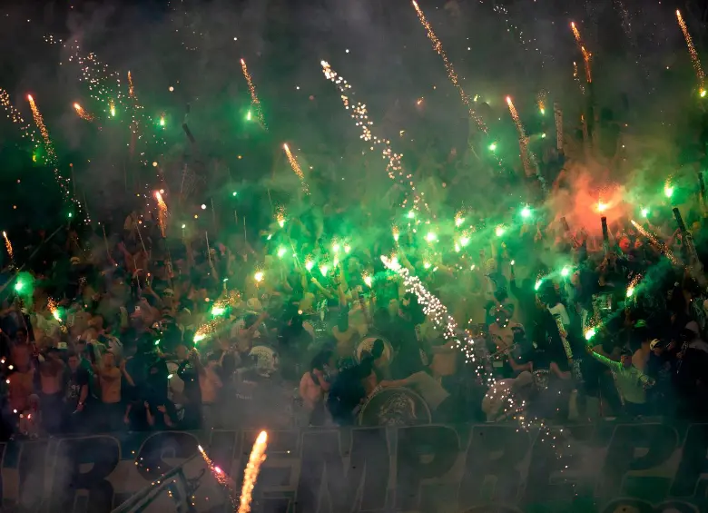 ¿Cómo ingresó la descomunal cantidad de pólvora al Atanasio Girardot en la final de Copa y quiénes responderán por estos hechos?