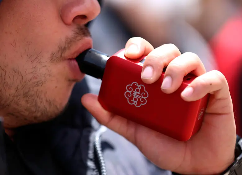 En Colombia, aproximadamente 1,1 millones de personas han sido usuarios de vapeadores. FOTO: Colprensa. 