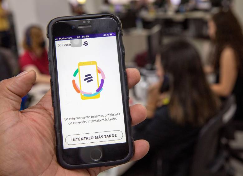 Bancolombia reportó intermitencias en su app y anunció un mantenimiento programado que afectará el pago de facturas en canales digitales. FOTO Camilo Suárez
