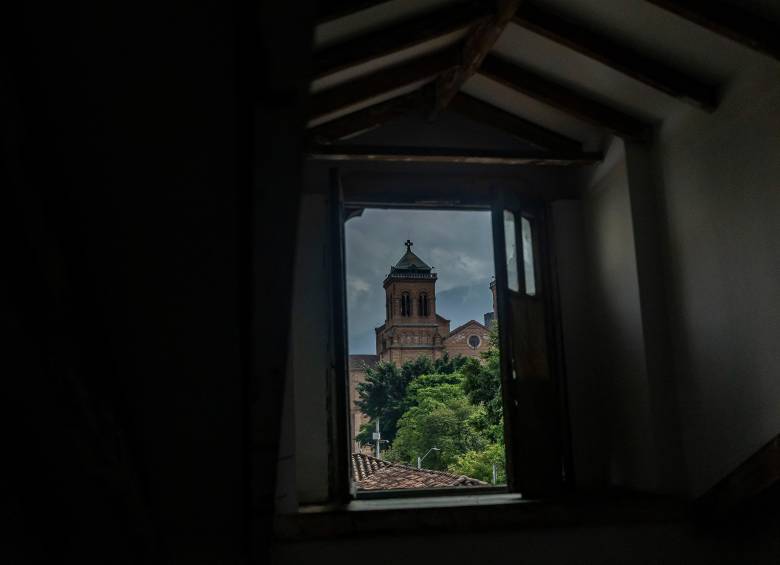 Vista de la Catedral Metropolitana desde una de las ventanas de la casa. El templo se terminó 60 años después que la casa. FOTO: Camilo Suárez