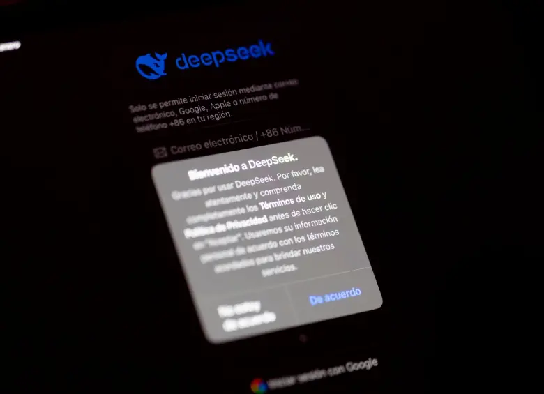 DeepSeek es un asistente de Inteligencia Artificial (IA) generativa bajo una modalidad de uso gratuito. Además de responder preguntas en un formato conversacional, puede navegar por la web para ofrecer respuestas actualizadas. FOTO: Europa Press
