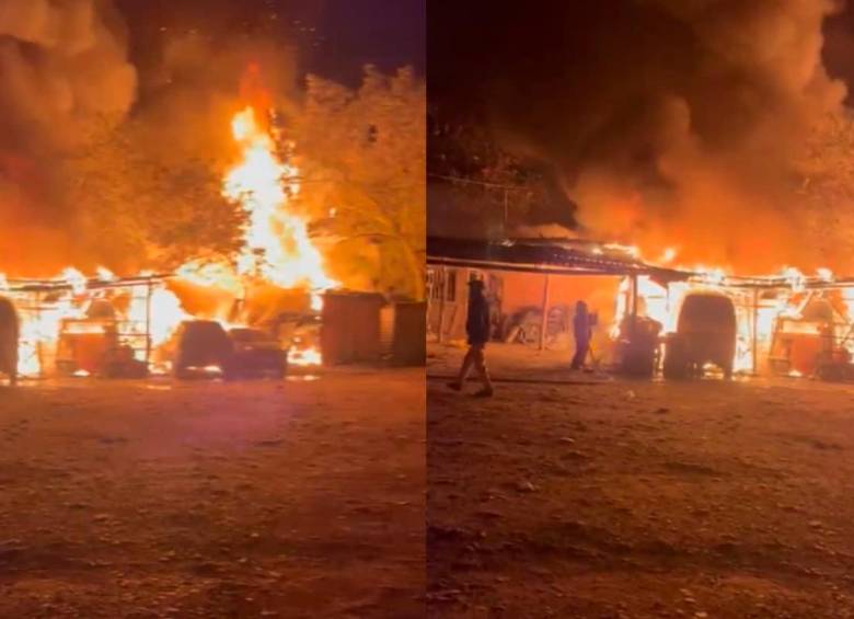 En total fueron destruidos doce vehículos y afectados cuatro locales comerciales. FOTO: CORTESÍA