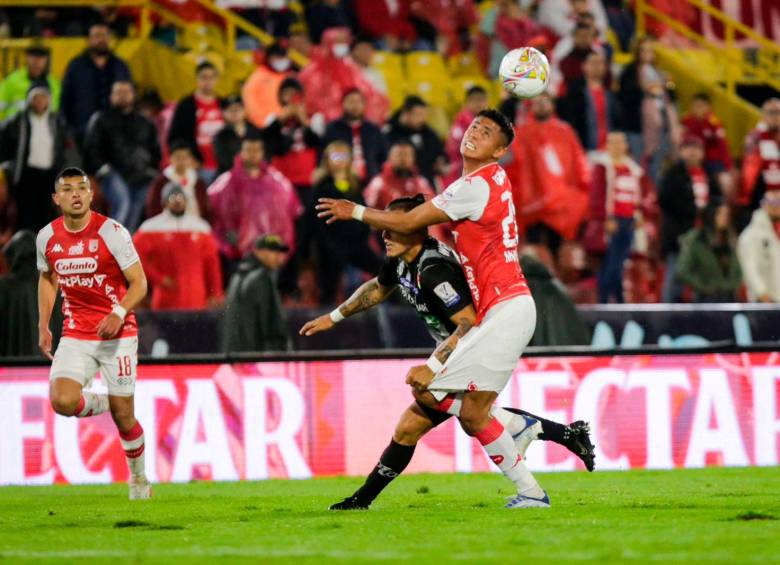 Santa Fe ha ganado 9 títulos de la primera división del fútbol colombiano, mientras que el “Grande Matecaña” busca su primera Liga. FOTO: Colprensa-Mariano Vimos