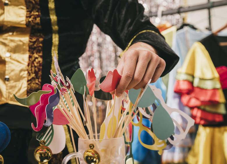 Según Fenalco, el 73% de los colombianos celebra esta fecha y más del 70% planea disfrazarse, los atuendos de temporada se consolidan como un mercado en crecimiento.