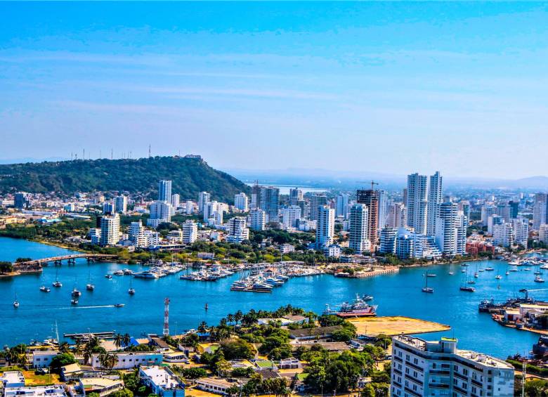 Panorámica hacia el barrio Manga de Cartagena y el Convento de Santa Cruz de La Popa. Foto: Cortesía Julio Castaño, El Universal.