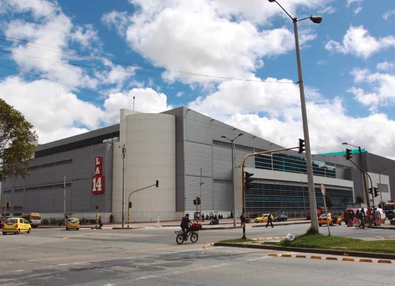 La compañía informó que, por el momento, sus tiendas seguirán operando en sus horarios habituales. FOTO colprensa