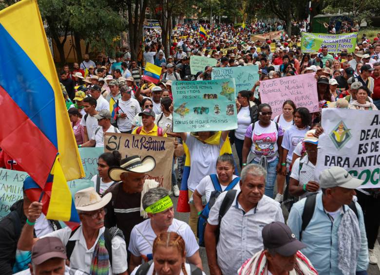 Movilizaciones a favor de Petro, del gobierno y de sus reformas. FOTO Manuel Saldarriaga