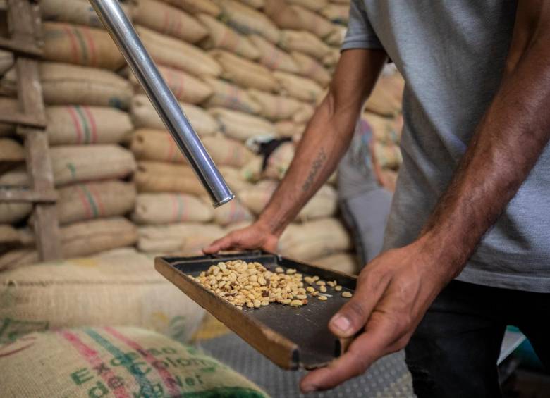 Precio de la carga de café rompe la barrera de los $2 millones. FOTO Camilo Suárez