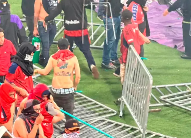 Los desmanes que llevaron a la pelea iniciaron en la tribuna norte del Atanasio Girardot. Foto: cortesía