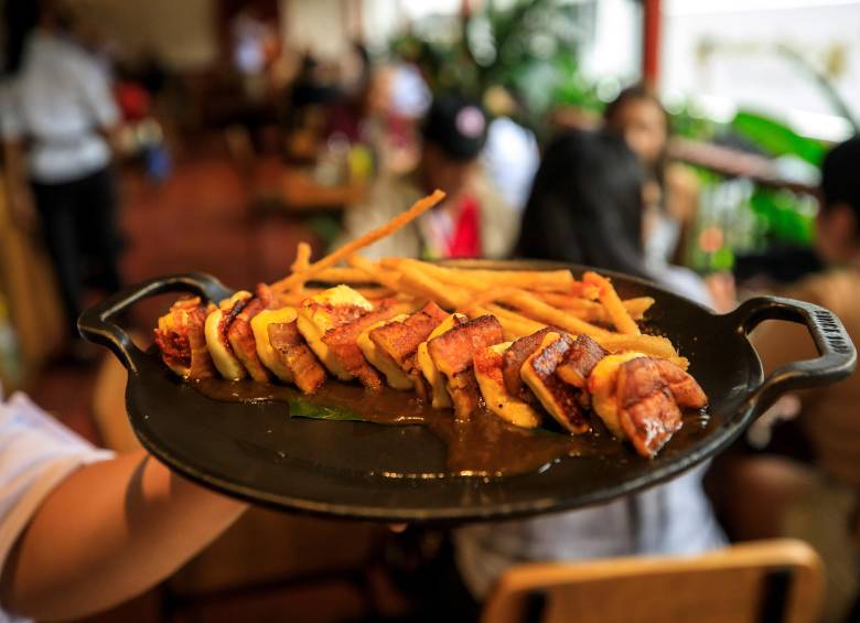 Oferta de La Hacienda, uno de los restaurantes del centro de Medellín. Foto: Camilo Suárez