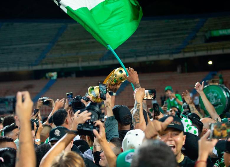 La consagración en la Copa BetPlay, le permite al cuadro verde proyectarse con optimismo hacia los retos del próximo año, respaldado por un plantel que supo responder en los momentos decisivos y por una afición que nunca dejó de creer. Foto Camilo Suárez