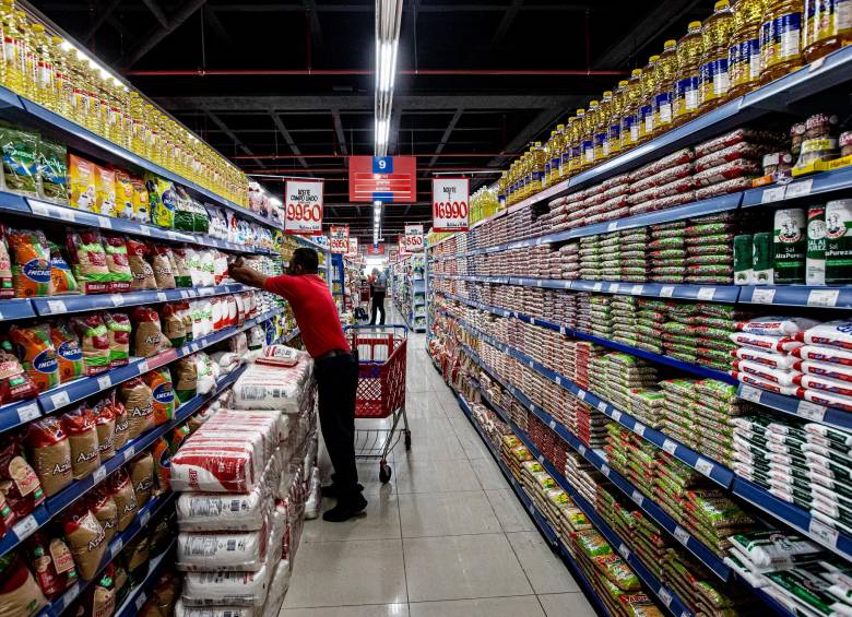 En los países de la región se registró un alto gasto en productos no durables, como alimentos y elementos de aseo. FOTO Jaime Pérez