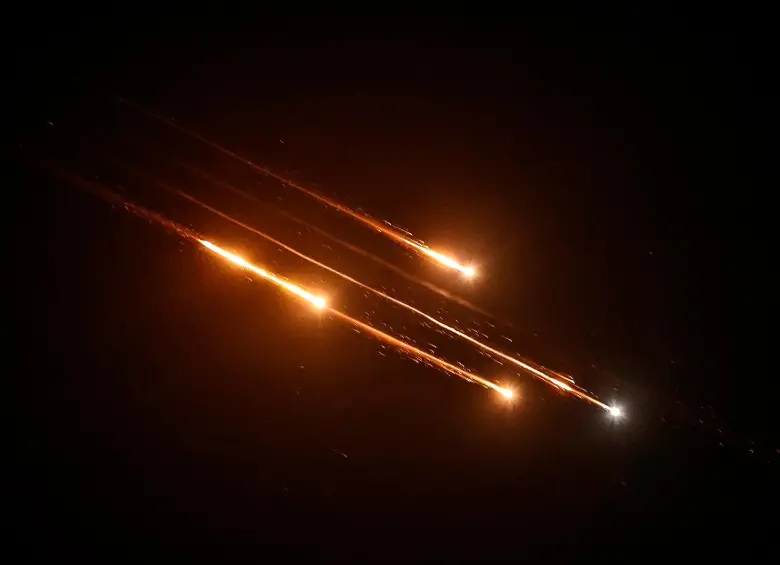 Los misiles fueron disparados desde Irán hacia varias ciudades de Israel. FOTO: AFP.