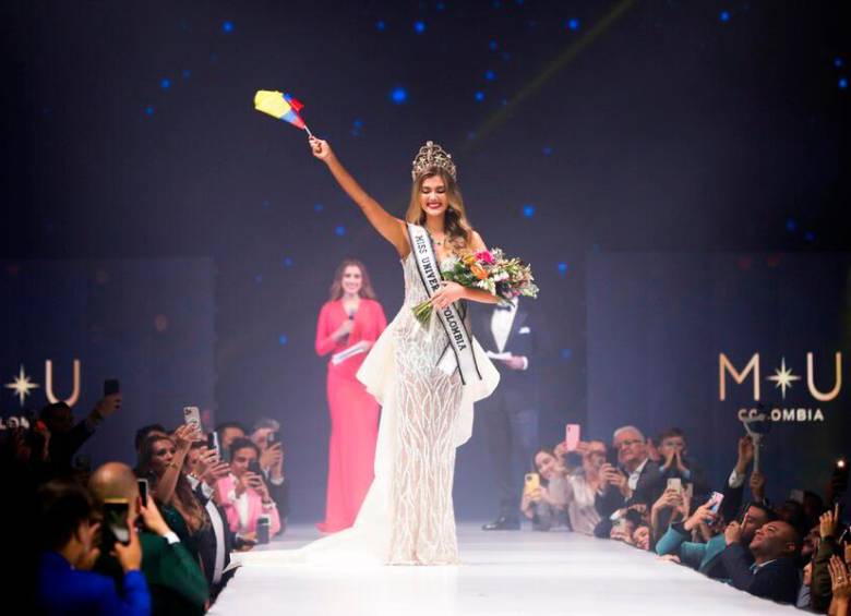 María Fernanda Aristizábal recibió el sábado la corona de Miss Universe Colombia. FOTO: COLPRENSA
