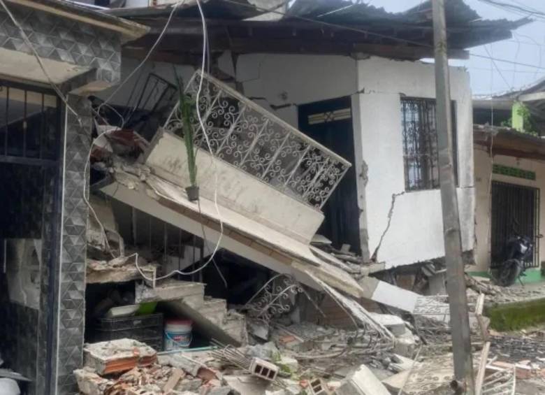 Con la donación garantizada de 1.000 toneladas de acero de alta calidad, la ANDI activó formalmente su Banco de Materiales para atender las zonas afectadas por el terremoto en el Chocó. FOTO: Gobernación del Chocó