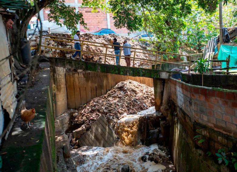 Lluvias e inundaciones afectaron familias del barrio Zamora