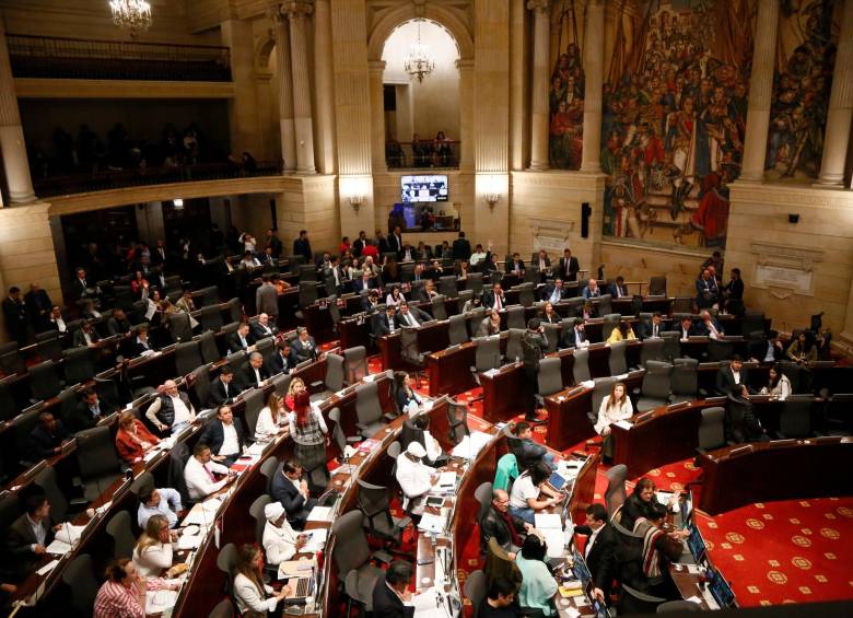 En Cámara la oposición reclamó porque apenas les concedieron una semana para elaborar la ponencia contra el proyecto. Radicaron una tutela para exigir que les prorroguen el plazo. FOTO colprensa