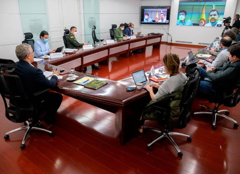 El presidente Iván Duque adelantó Consejo de Seguridad virtual con funcionarios de gobierno y fuerza pública de Cali. FOTO PRESIDENCIA