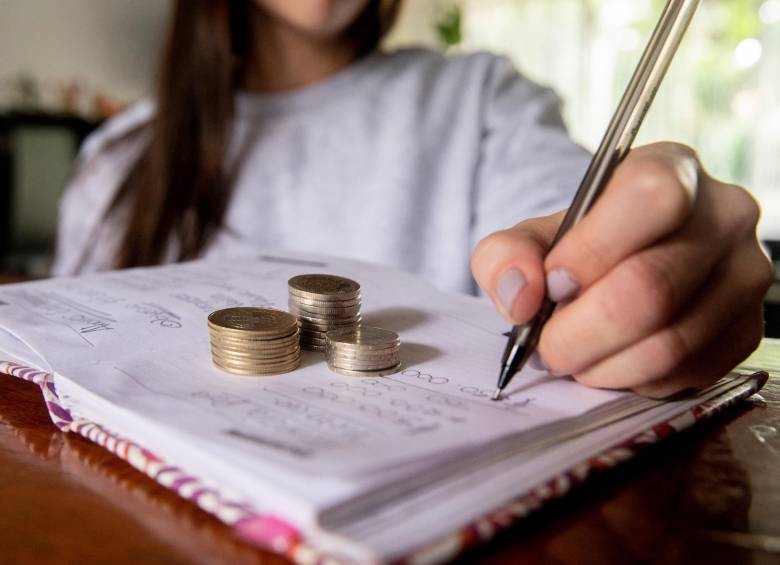 La encargada de vigilar cobros en las cuentas de ahorro en Colombia es la Superfinanciera. FOTO EL COLOMBIANO