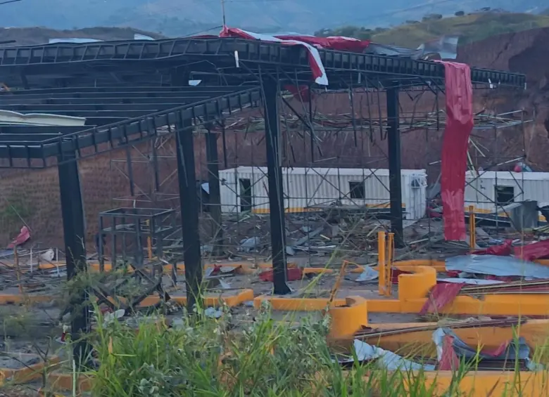 Pobladores de la zona rural del departamento del Cauca despertaron este sábado sobresaltados por una violenta explosión. FOTO: Tomada de redes sociales