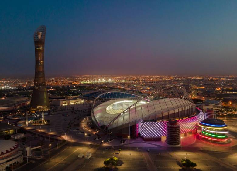 Una vista aérea del estadio Khalifa permite apreciar las fluidas líneas de su arquitectura, una mezcla de texturas y materiales que hacen de este escenario uno de los iconos arquitectónicos que dejará el mundial de Qatar. Foto: Getty