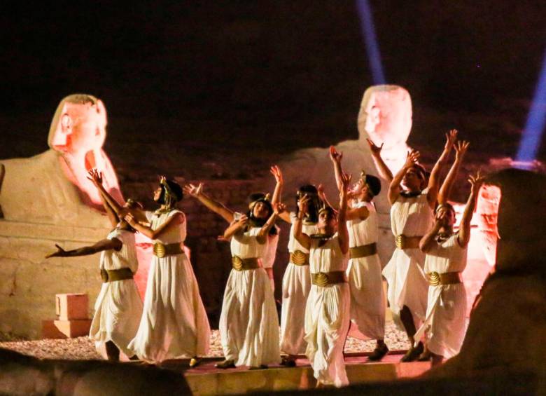 Con bailes autóctonos del país se realizó la ceremonia oficial de inauguración. FOTOS: GETTY.