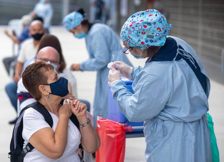 Según Minsalud, mayores entre 60 y 65 años suman 2.624.000 personas. FOTO Edwin Bustamante