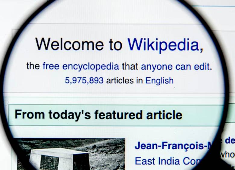 El cofundador de Wikipedia afirmó que su compañía negocia con los gigantes tecnológicos un aporte en contraprestación por el uso de su información. Foto: Getty.