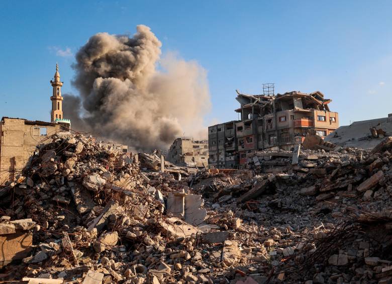 A pesar del acuerdo de alto el fuego que rige desde el 10 de octubre, 45 palestinos murieron el domingo en ataques israelíes, según la Defensa Civil de Gaza. FOTO: AFP