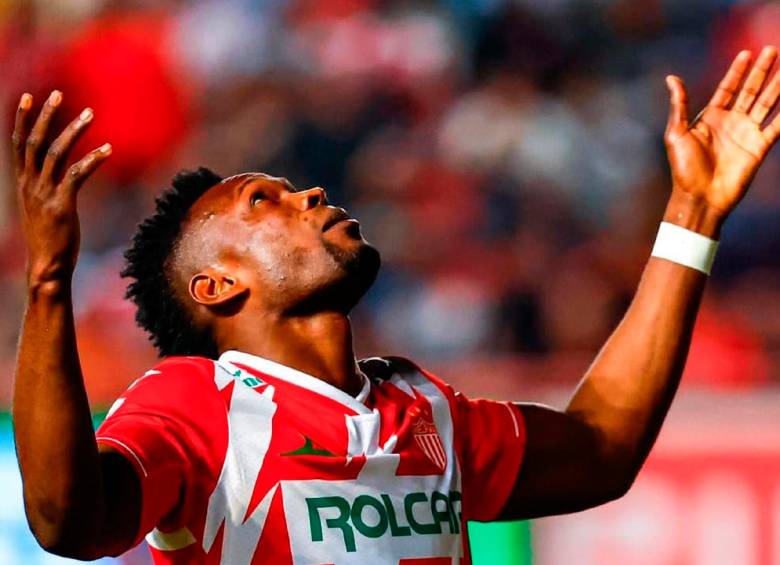 Diber Cambindo tiene contrato con Necaxa hasta diciembre de 2027. FOTO: Tomada de Instagram Diber Cambindo