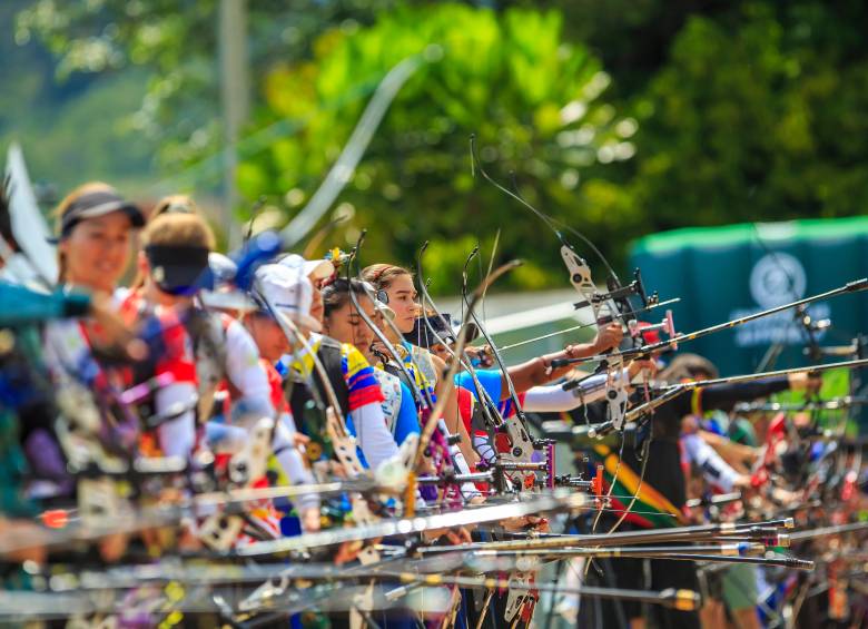 Las grandes promesas del tiro con arco del continente disparan esta semana en Medellín. FOTO CAMILO SUÁREZ