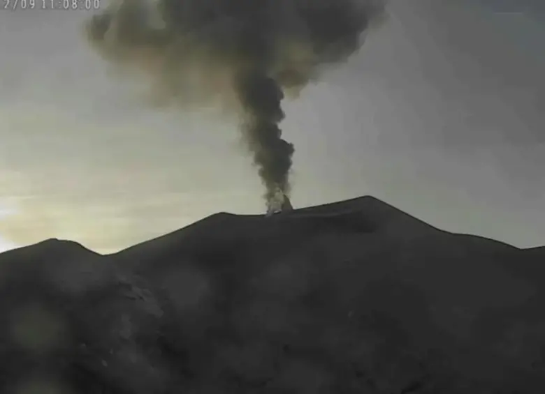 Desde el 29 de noviembre de 2025, el volcán se encontraba en estado de alerta Naranja. FOTO: Servicio Geológico Colombiano (SGC)