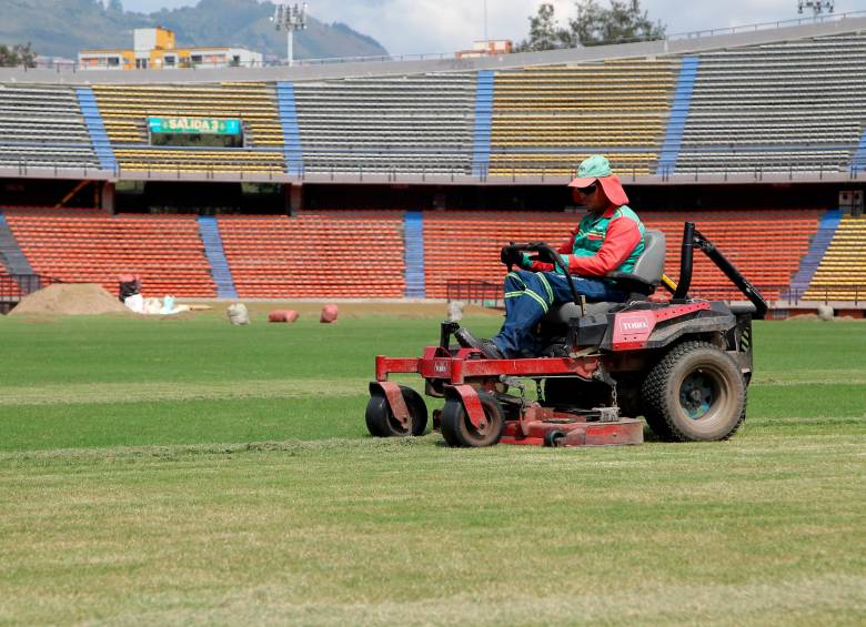 Los trabajos se centran en el gramado. FOTO: CORTESÍA INDER
