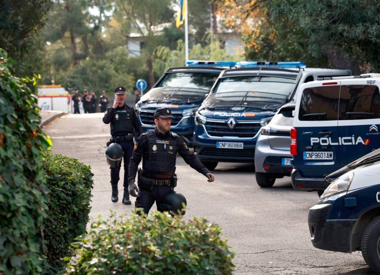Esta fue la diligencia hecha en a Embajada de Ucania en España tras la explosión de una carta bomba. FOTO: EFE
