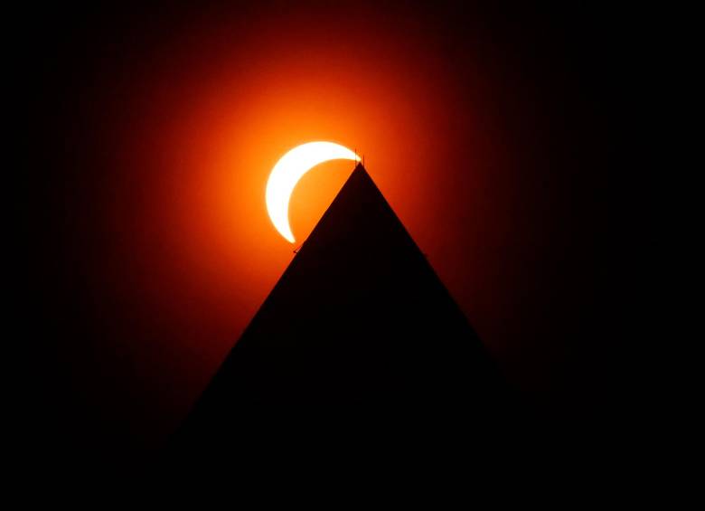 El eclipse solar visto sobre el Monumento a Washington. Foto: Getty