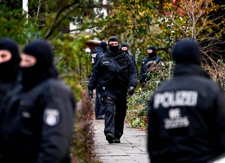 En la operación participaron 3.000 policías, en coordinación con la fiscalía alemana. FOTO: EFE.