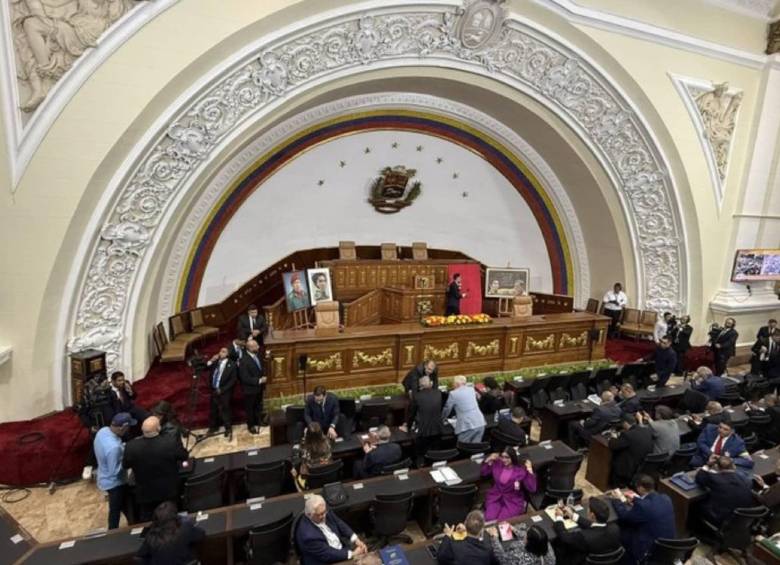 Posesión de la nueva Asamblea Nacional venezolana. Foto: tomada de redes sociales.