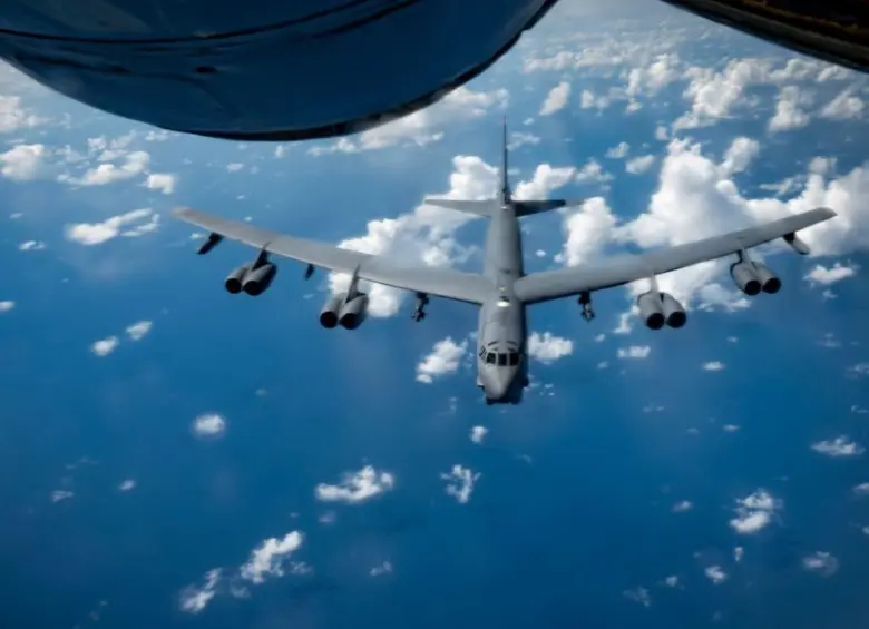 Misteriosos sobrevuelos de aviones de combate B-52 aparecieron brevemente en el Caribe, a la altura de Venezuela. FOTO: Air Forces Southern - @AFSOUTH