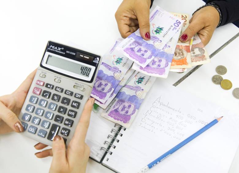 La banca anunció medidas de alivio para clientes afectados por el terremoto del 10 de agosto y avanza en la recuperación de oficinas. FOTO EL COLOMBIANO.