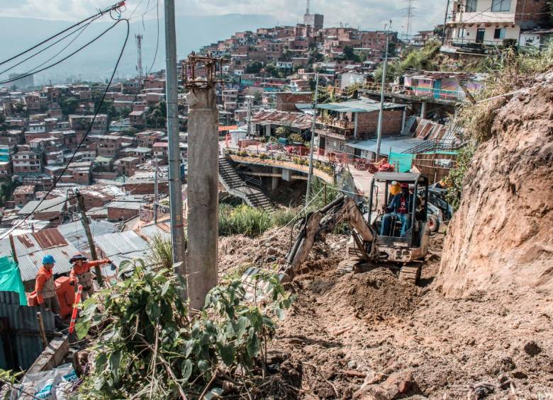El Viaducto Media Ladera tendrá 102 metros de longitud adicionales luego de la intervención. FOTO: CORTESÍA ALCALDÍA DE MEDELLÍN