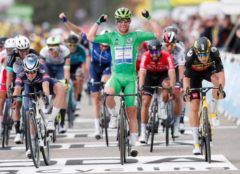 Cavendish llegó a 33 victorias de etapa en el Tour. FOTO EFE