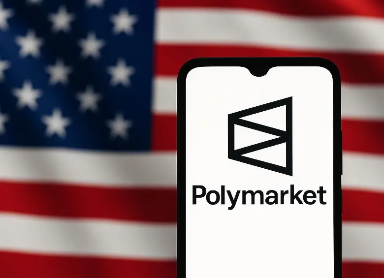 De fondo, la bandera de Estados Unidos, y de frente, un celular con la aplicación de Polymarket. FOTO: GETTY