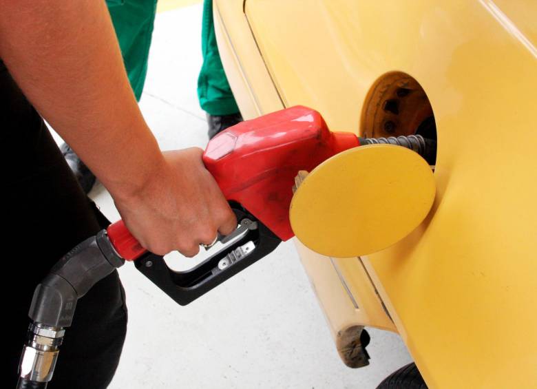 En Villavicencio, Cali y Bogotá, el precio del galón de gasolina corriente ya supera los $11.000. FOTO Archivo