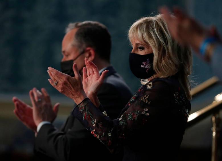 La primera dama, Jill Biden, hizo parte del grupo de invitados a presenciar el discurso del Presidente. FOTO EFE