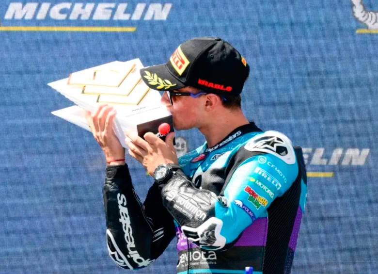 David Alonso, de 19 años, es uno de los pilotos con mayor proyección en el motociclismo internacional. FOTO: 