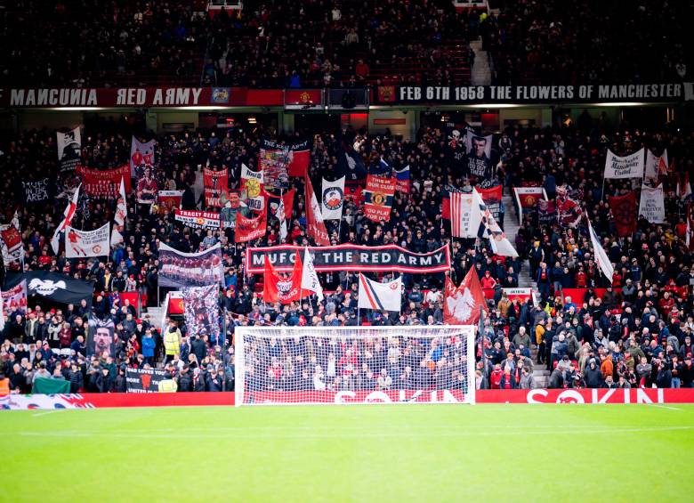 Los aficionados del Manchester United piden hace varios años que su equipo recupere el protagonismo que tuvo en los primeros años del 2000. No son campeones en Inglaterra desde 2013. Foto: tomada del x de @ManUtd_Es