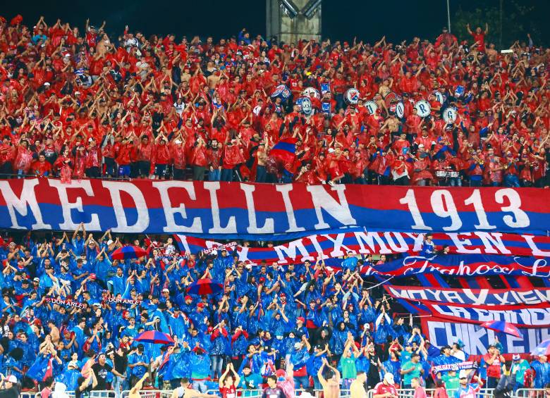 La afición del Independiente Medellín es una de las más fieles del fútbol profesional colombiano. Foto: Manuel Saldarriaga