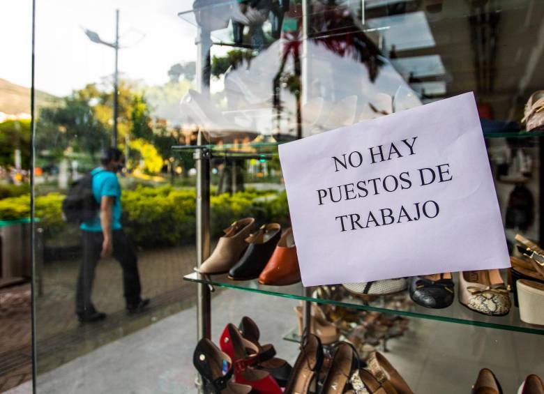 Desempleo respira frente a meses de pandemia, pero sigue en niveles récord en varios años. FOTO: CARLOS VELÁSQUEZ